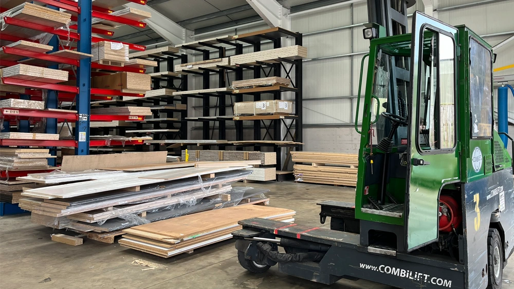 WAREHOUSE MACHINERY